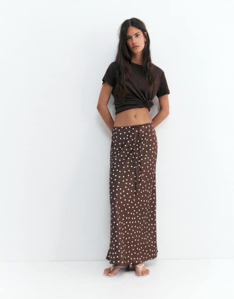 Pull&Bear – Brun, prickig midikjol i satin - view 1
