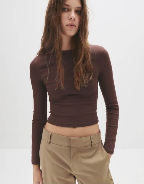 Pull&Bear - Brun T-shirt med lange ærmer og tætsiddende pasform - view 1