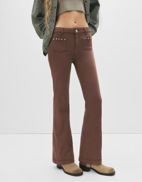 Pull&Bear – Bruna bootcut-jeans med nitar - view 1