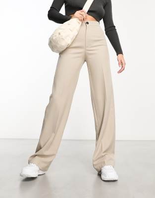 Pull&Bear – Bruna figursydda byxor med raka ben och hög midja