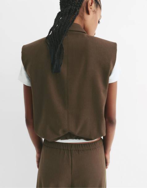 Pull&Bear Bubble hem vest in brown - view 1