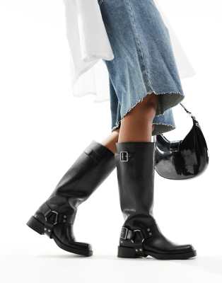 Pull&Bear buckle detail boots in black | ASOS