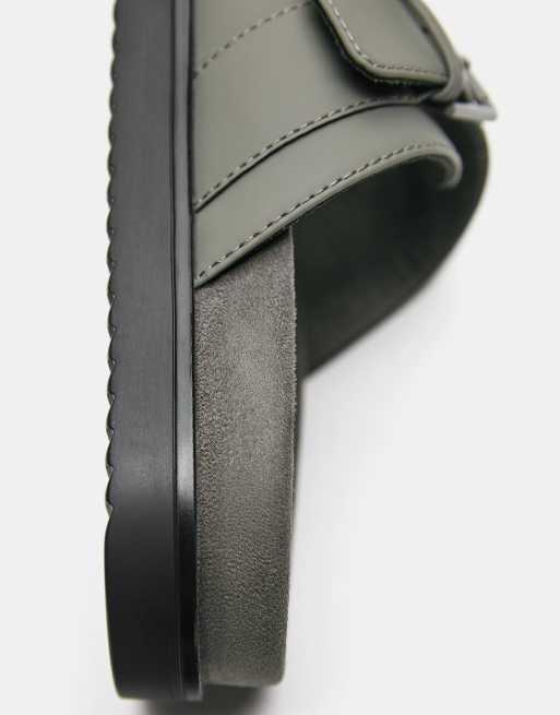 Pull&Bear Buckle strap sandals in green, 3 of 4