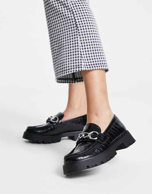 Pull&Bear – Budapester in schwarzer Kroko-Lackoptik