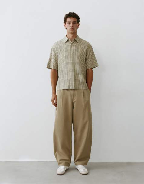 Pull&Bear bukser med læg i beige - view 1