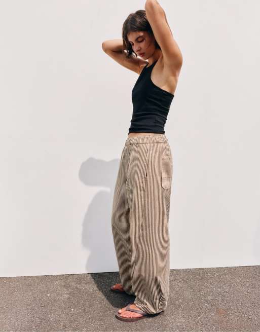 Pull&Bear bukser med lige ben og striber i pink, 2 af 7