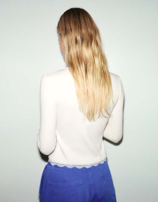 Pull&Bear Buttoned lace t-shirt in ice, 2 of 7