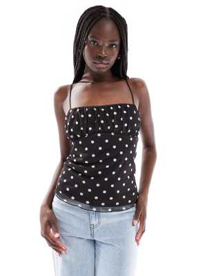 Pull & Bear - Camisole in Schwarz mit Punktemuster und gerafftem Dekolleté