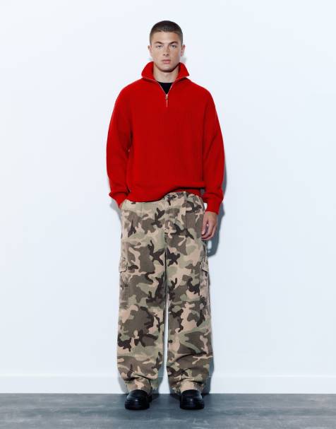 Pull&Bear Camo print cargo trousers in khaki - view 1