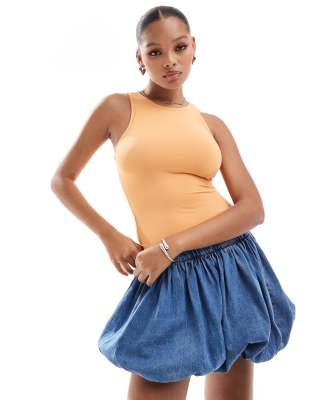 Pull&Bear - Canotta attillata in poliammide arancione con scollo a vogatore 