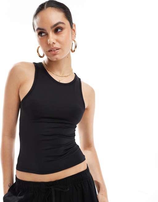 Pull&Bear - Canotta attillata nera in poliammide con scollo a vogatore