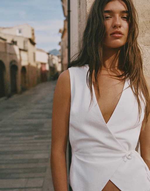Pull&Bear - Canotta bianca in misto lino con allacciatura laterale, 4 di 4