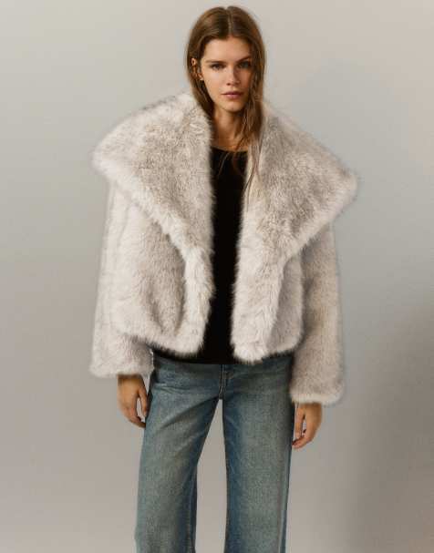 Pull&Bear cappotto corto in pelliccia sintetica beige - view 1