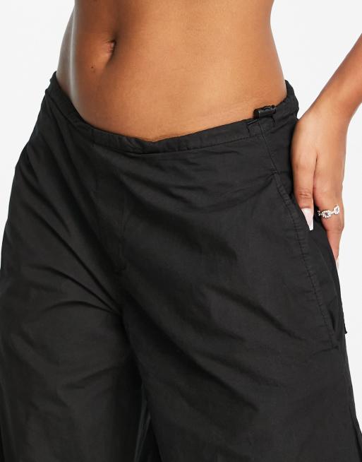 Pull&Bear – Cargo-Fallschirmhose aus Nylon in Schwarz, 3 von 4