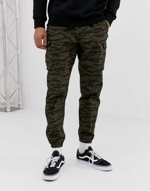 cargo pants pull and bear