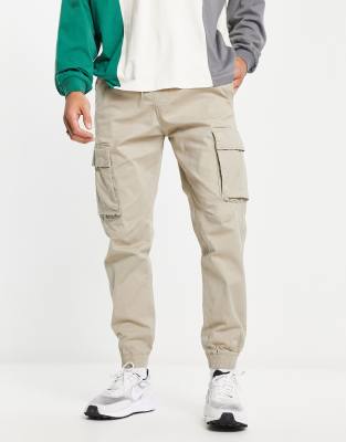 beige cargo outfits