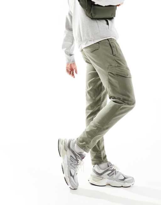 Pull&Bear - Cargobroek in kaki 