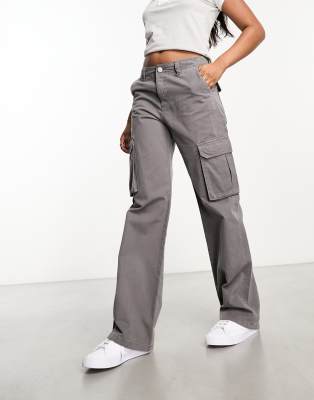 Pull & Bear - Cargohose in Grau mit geradem Schnitt und mittelhohem Bund