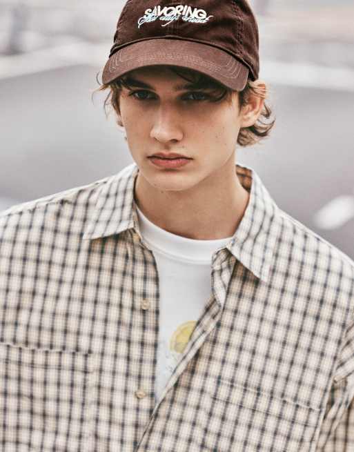Pull&Bear casquette brodée Savoring dans d’autres coloris, 1 de 5