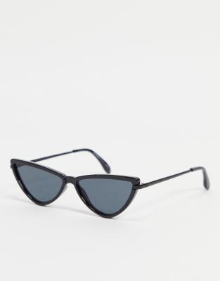 Pull&Bear Pull&Bear cat eye angled sunglasses in black