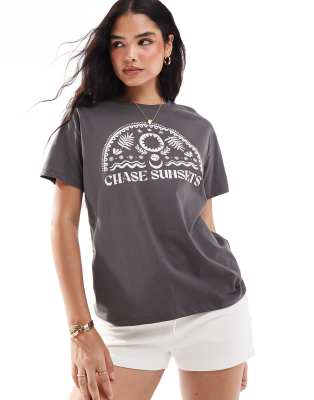 Pull & Bear 'chase Sunsets' Graphic T-shirt In Washed Gray