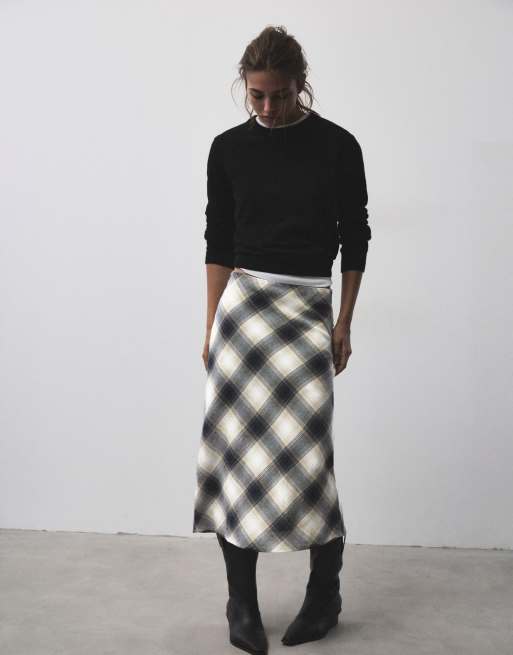 Pull&Bear Check midi skirt in white/black, 5 of 7
