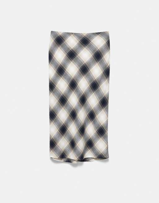 Pull&Bear Check midi skirt in white/black, 7 of 7