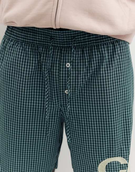 Pull&Bear Checked graphic bermuda shorts in moss, 3 of 4