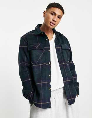 pull and bear green shirt