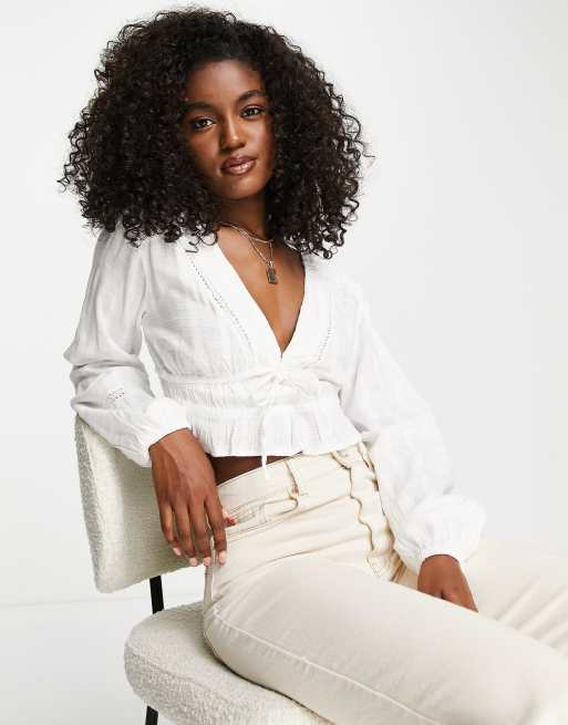 Pull Bear Chemise a col V et manches longues Blanc