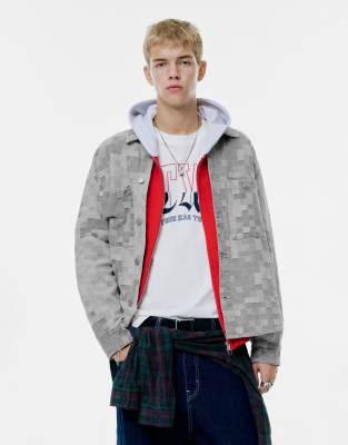 Pull & Bear - Chemise en jean à carreaux écossais en jacquard - Gris pâle