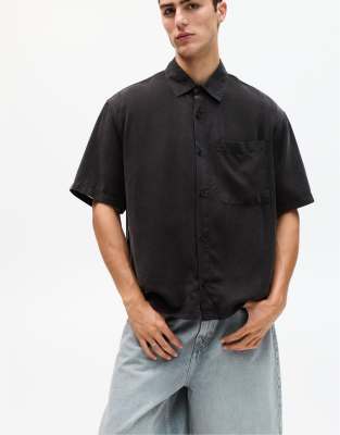 Pull & Bear - Chemise fluide à manches courtes - Noir