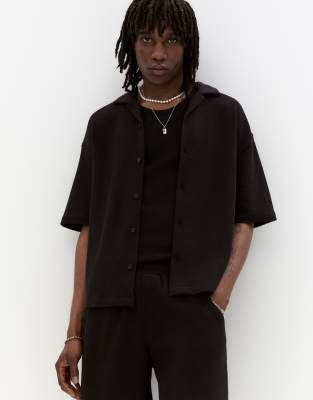Pull & Bear - Chemise rustique à manches courtes - Noir