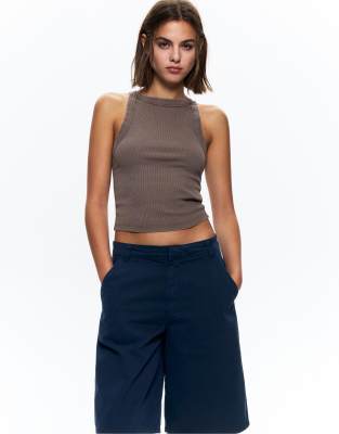 Pull & Bear - Chino-Bermudashorts in Marineblau