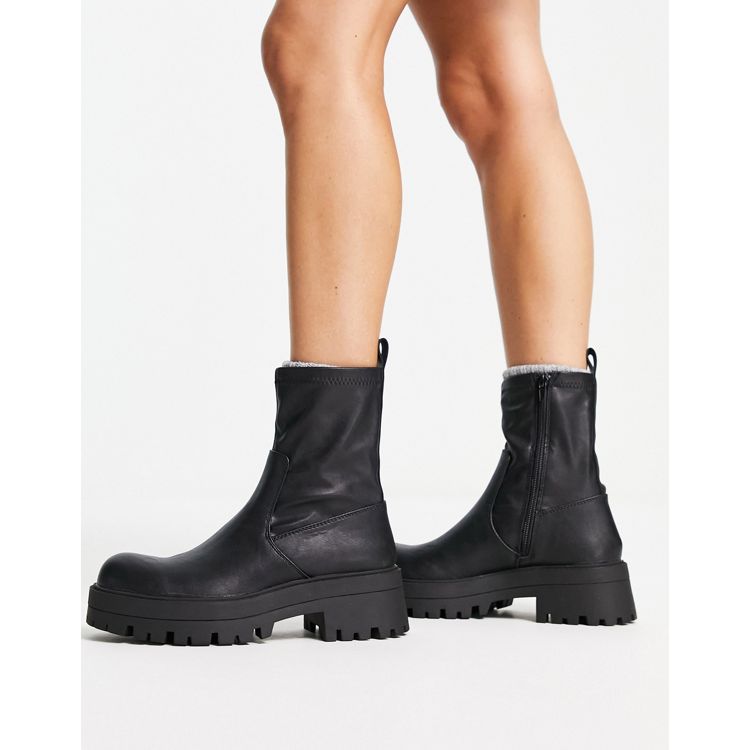 Pull&Bear chunky ankle boots in black レディース 【76%OFF!】 - ブーツ