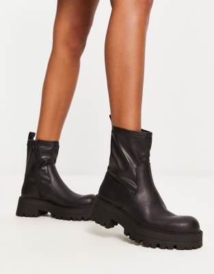 Pull & Bear chunky ankle boots in black