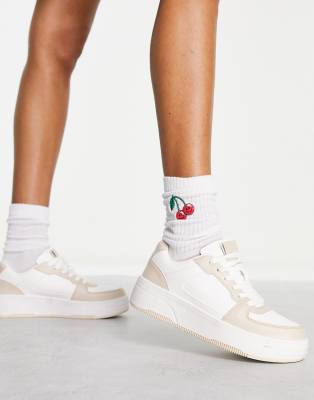 Pull&Bear chunky colourblock sneakers in beige and white
