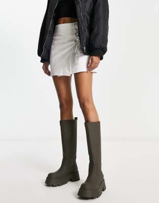 Pull & Bear chunky knee high boots in khaki-Green