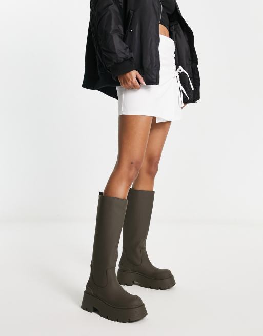 Plus size khaki outlet skirt knee high boots