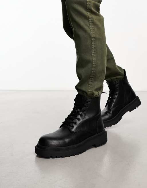 Pull&bear lace up cheap boots in black