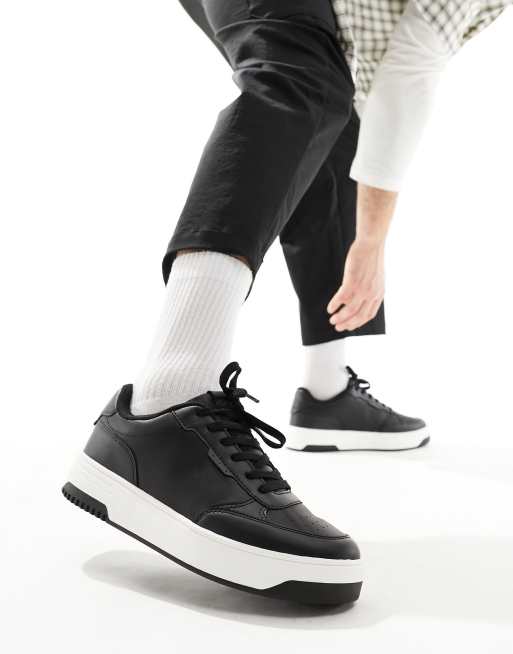 Pull&Bear - Chunky og sorte sneakers med rillet sål