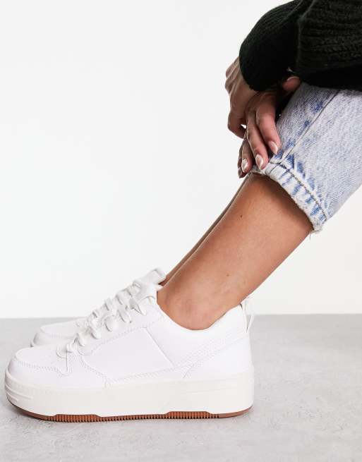 Pull and sale bear white sneakers