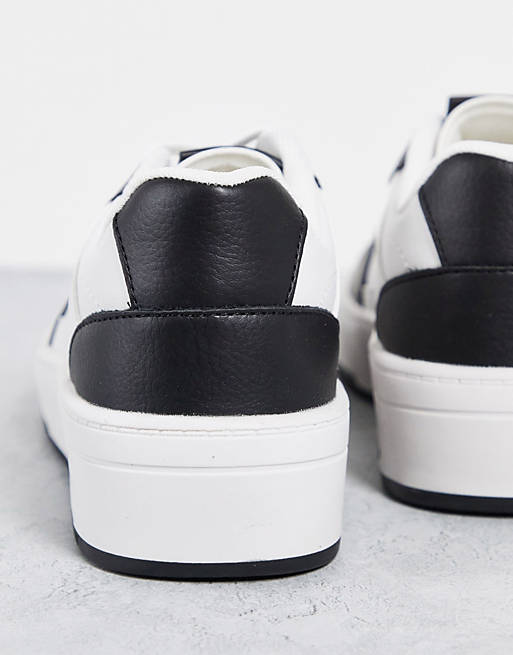 Shoes Trainers/Pull&Bear chunky retro trainer with black contrast in white 