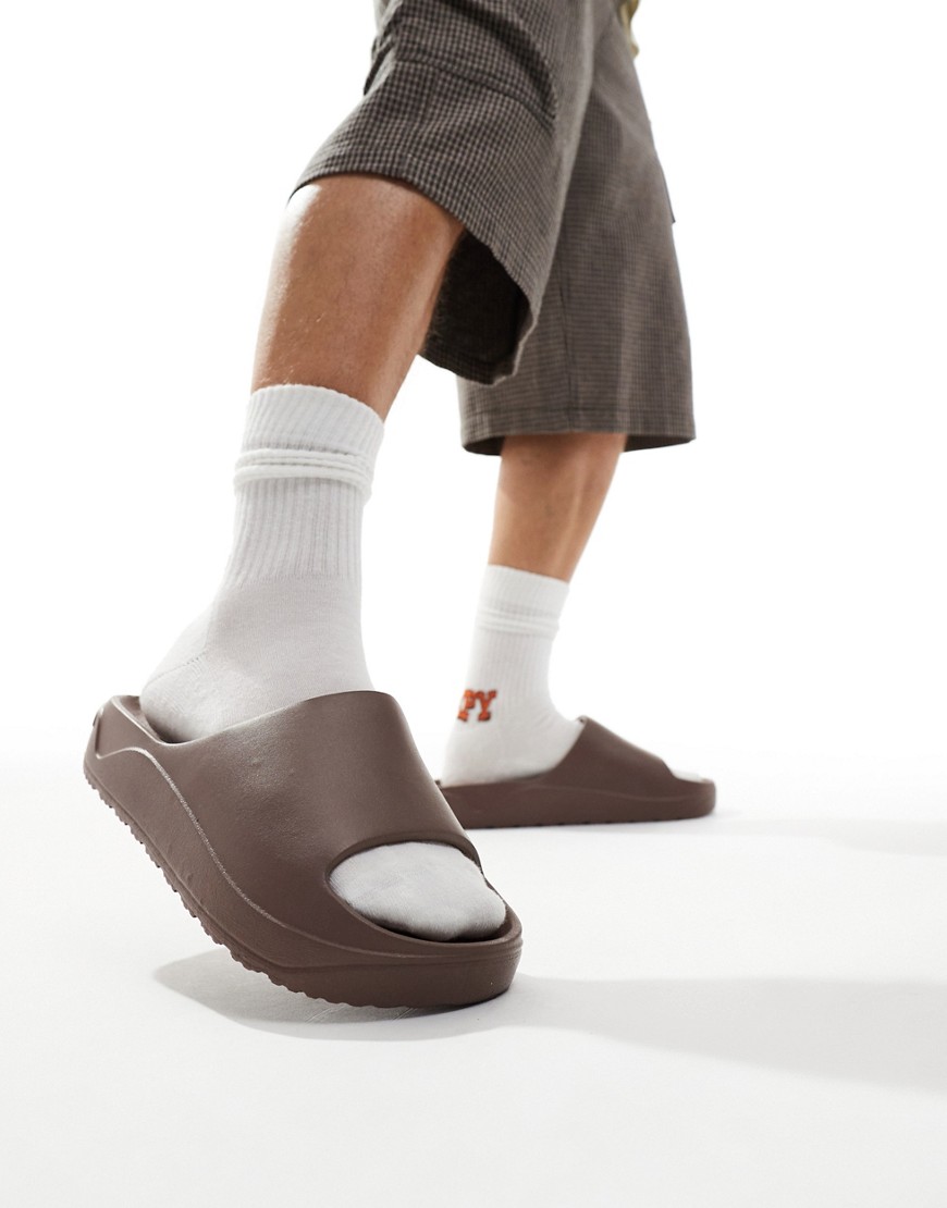 Pull & Bear Chunky Slides In Brown
