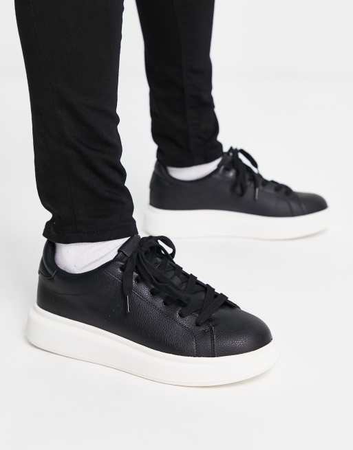 Pull&Bear sneaker in white and black