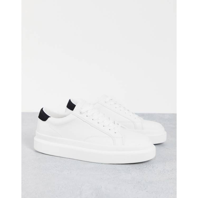 Pull Bear chunky sneakers with black back tab in white