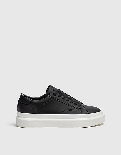Pull&Bear chunky trainers in black | ASOS