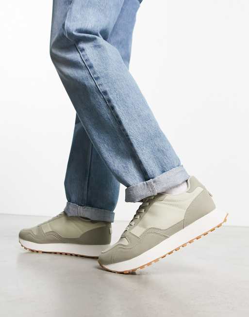 Pull&Bear classic trainer in light khaki