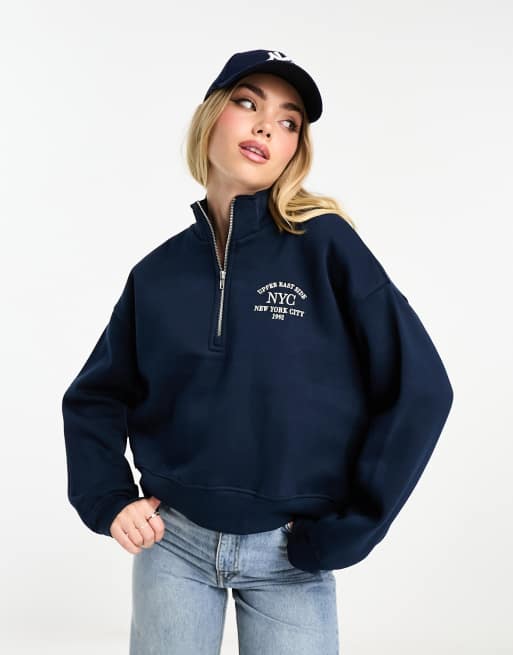 Pull Bear College Sweatshirt in Marineblau mit kurzem ReiBverschluss ASOS