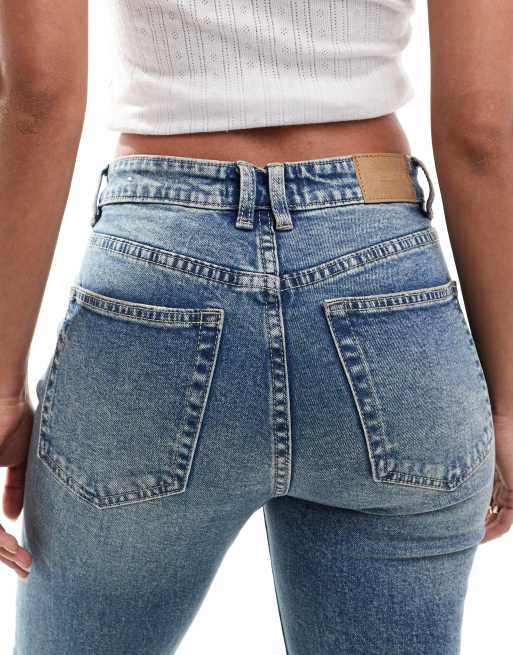 Pull Bear Comfortabele mom jeans in blauw